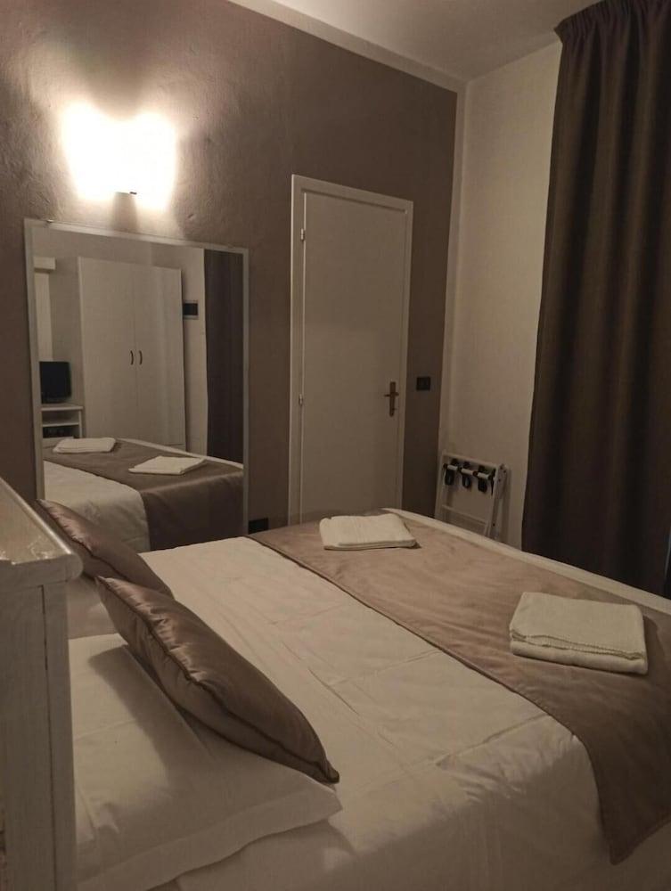 Hotel Leonardo Pisa Kültér fotó