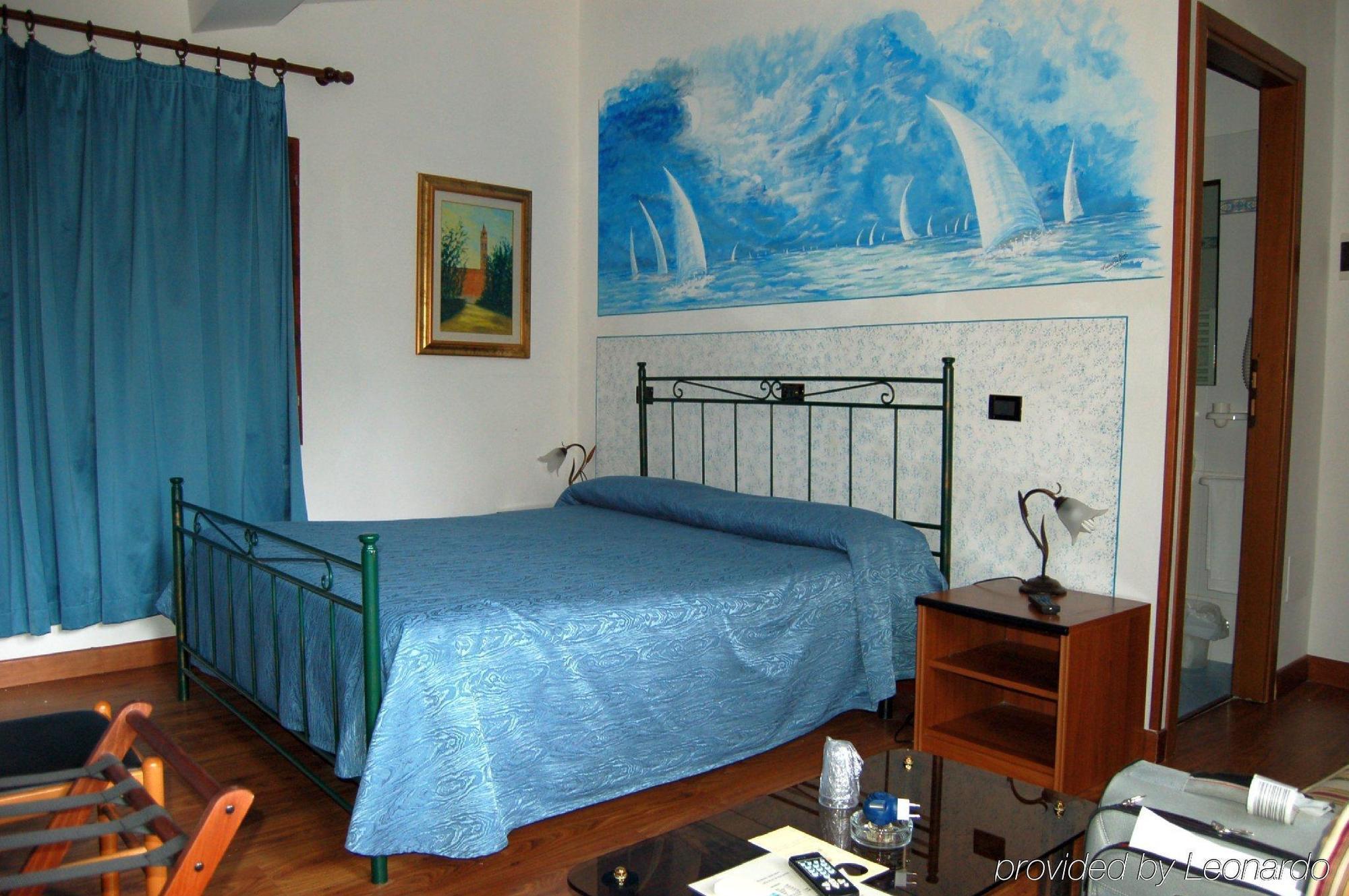Hotel Leonardo Pisa Szoba fotó