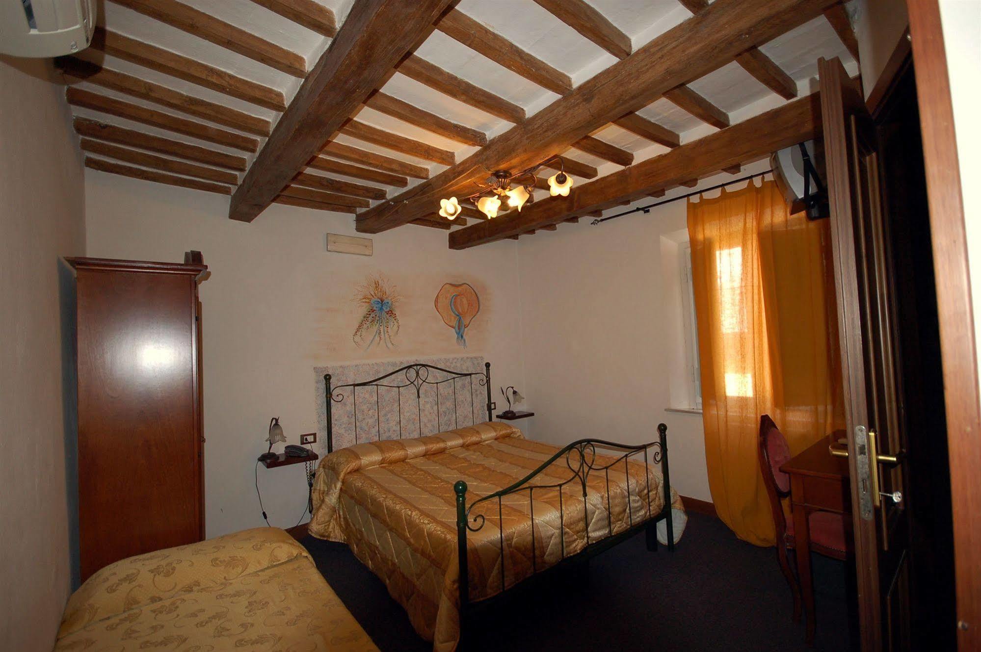 Hotel Leonardo Pisa Kültér fotó